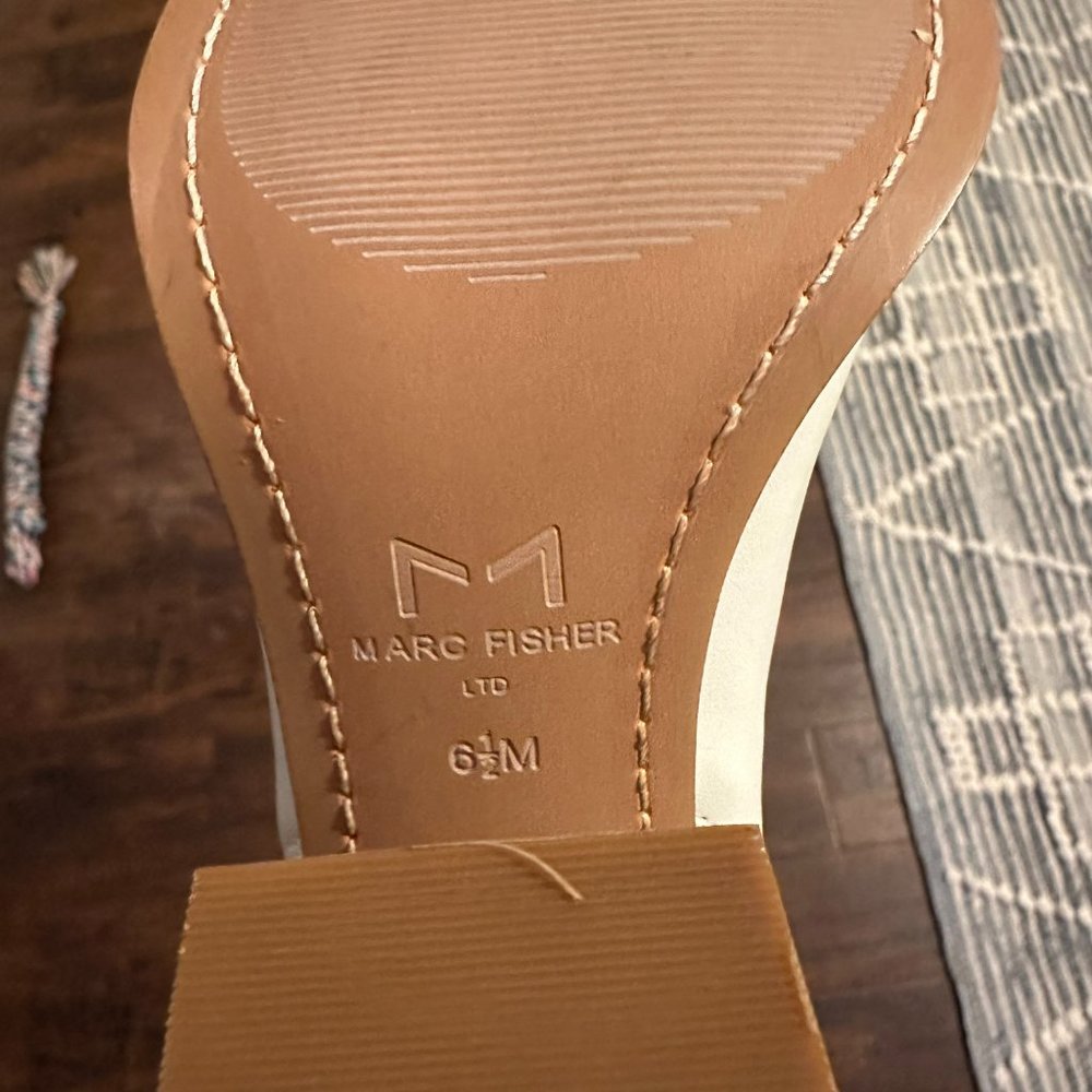 Marc Fisher LTD Ivory Oshay Pointed Toe Bootie - NEVER WORN - NEW OUT OF BOX - Picture 4 of 5